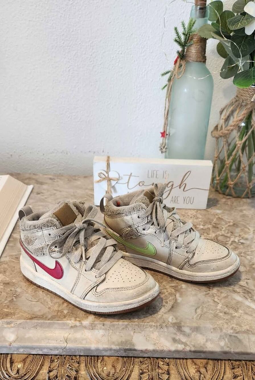 Nike Air Jordan 1 Mid Toddler Size 11C